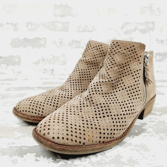 Dolce Vita Sofie Tan Suede Leather Side Zip Ankle Bootie K617 - Picture 2 of 11